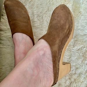 Bryr Clogs - Chloe High Heel in Taupe